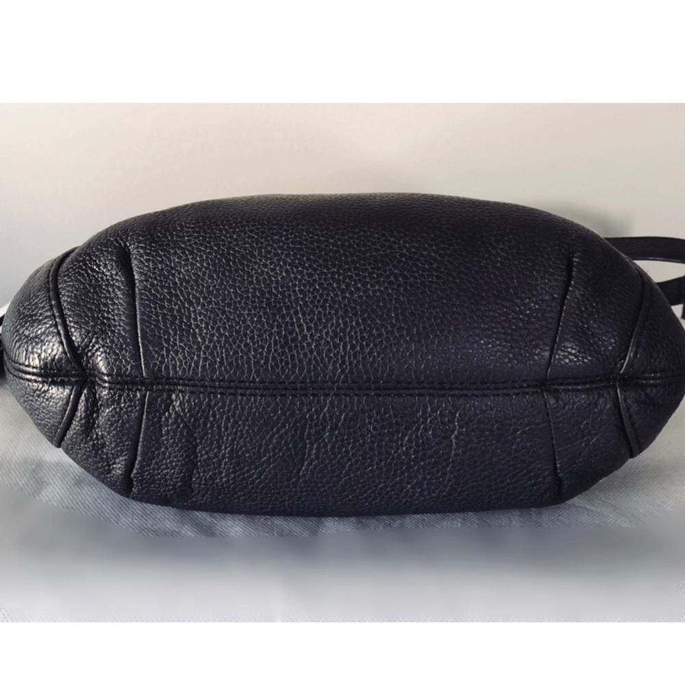 Michael Kors Black leather Hobo Bag - Picture 4 of 9
